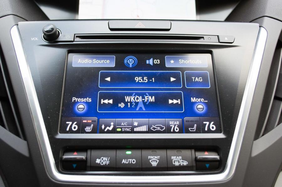 Детали интерьера Acura MDX SH-AWD (YD3) 2014 года  (фото 29 из 36)